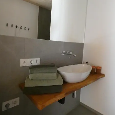 شقة Stylische In Bestlage In Neugebautem Holzhaus Mit اوبرستوفن