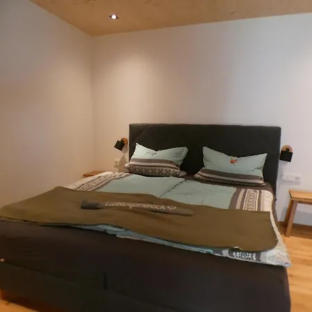 Stylische In Bestlage In Neugebautem Holzhaus Mit شقة