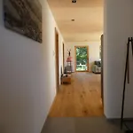 Stylische In Bestlage In Neugebautem Holzhaus Mit *