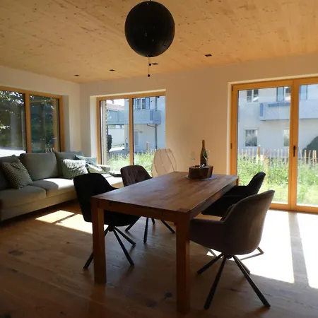 Stylische In Bestlage In Neugebautem Holzhaus Mit * Oberstaufen